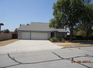 924 Candy Dr, Corona, CA 92878