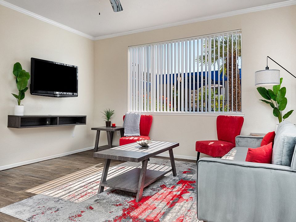 Mountainside High Ceilings with Ceiling Fans