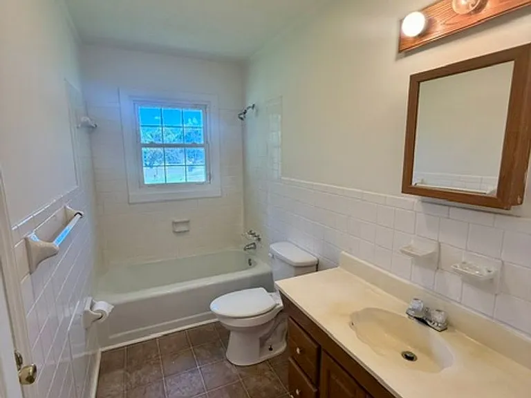 315 E Dameron Ave — Photo 12