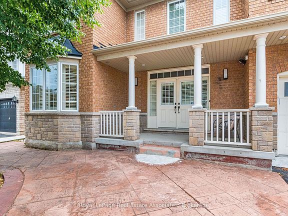 2nd image of 37 Latania Blvd
