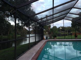 709 Westlake Cir, Sarasota, FL 34232