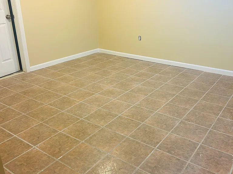 480 S Livingston Ave — Photo 37
