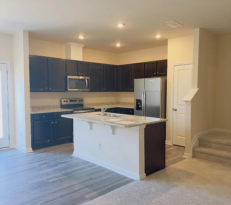 829 McKenzie Park Ter