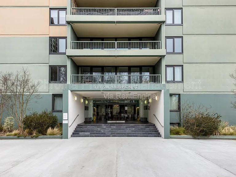 111 SW Harrison St #3E — Photo 2