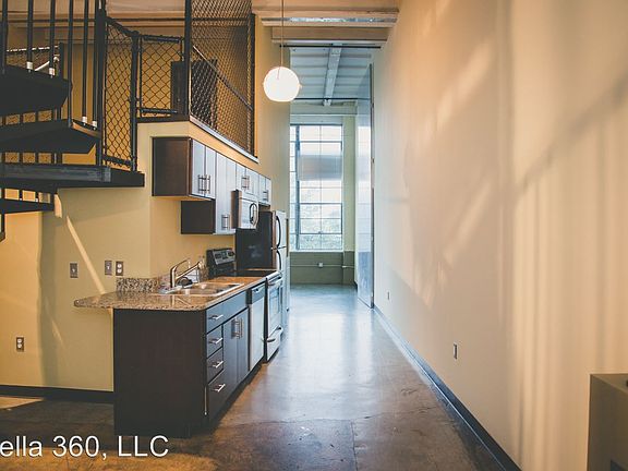 2nd image of 360 Stockton St APT 4