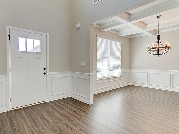 4th image of 561 Saltbox Ln