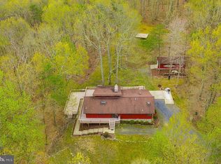 9473 Ada Rd, Marshall, VA 20115