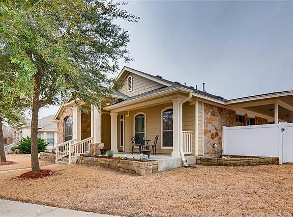 2nd image of 1705 Hill Country Dr