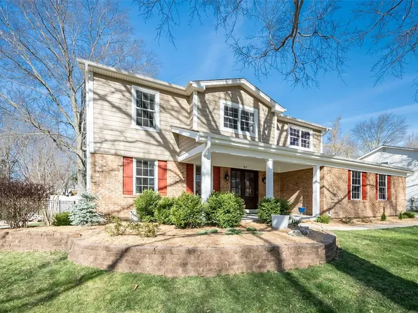 317 Hunters Glen Ct, Ballwin, MO 63011