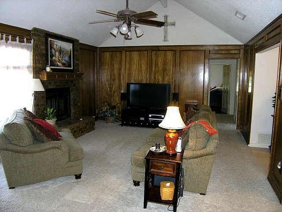 3rd image of 5108 Bellefontaine Dr