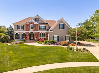 2 Milton Ln, Bloomington, IL