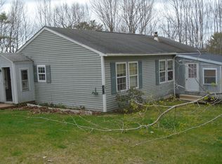 40 Reef Rd, Waldoboro, ME 04572