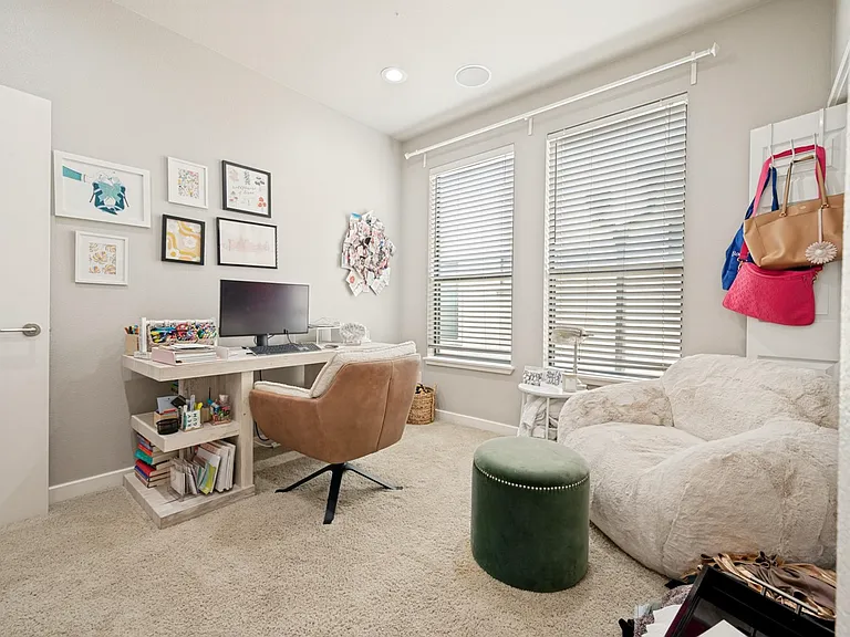 3205 State St #10 — Photo 16