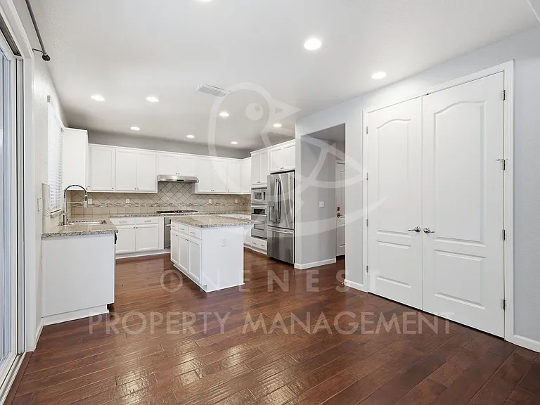 611 Open Range Ln — Photo 8