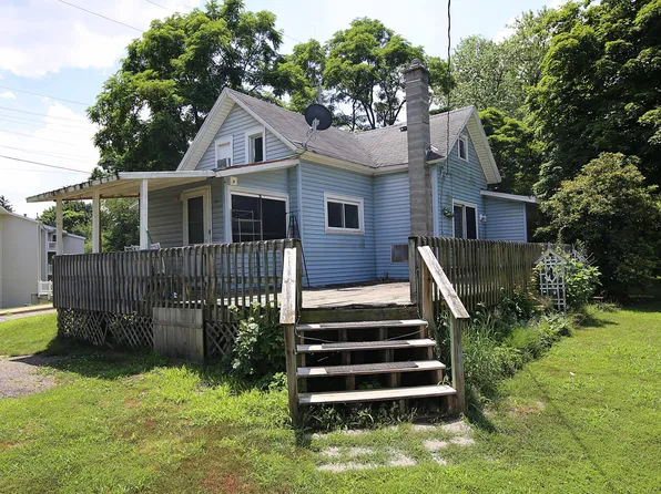 406 Spring St, Three Rivers, MI 49093