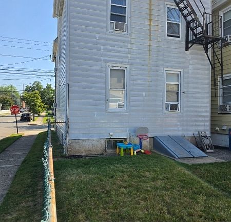 3rd image of 251 Speer Ave