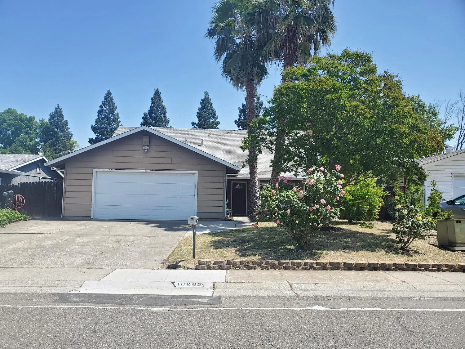 10285 Countryside Way photo 1