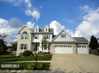 1870 Indian Springs Ct, Freeport, IL 61032
