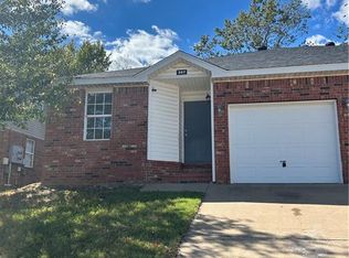 297 Graystone Cir #297, Centerton, AR 72719