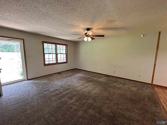 5th image of 529 Turner Ln