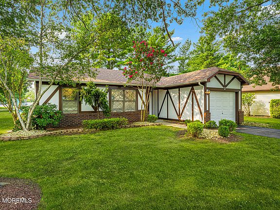 4th image of 3 Hampton Drive