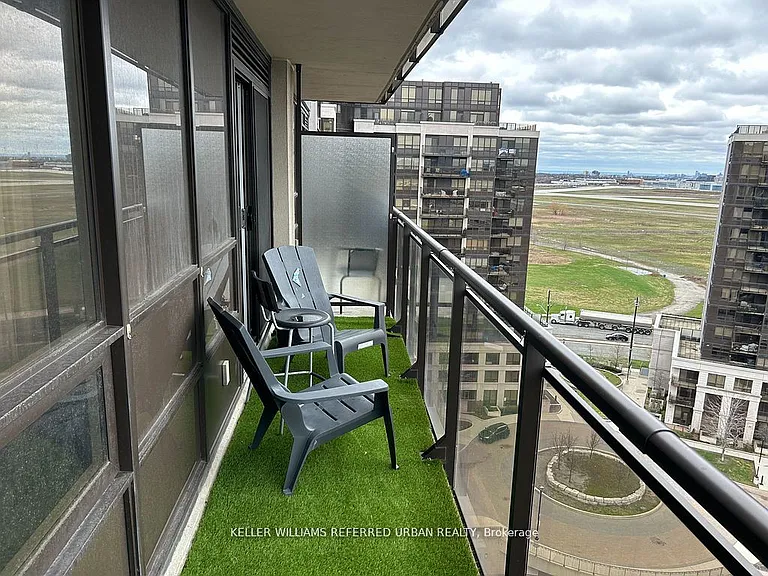 1 De Boers Dr #1515 — Photo 8