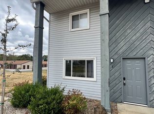 240 Collier Dr APT 1, Doylestown, OH 44230