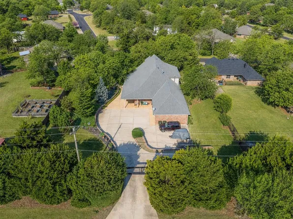 4104 Prairie Falcon Point, Edmond, OK 73034