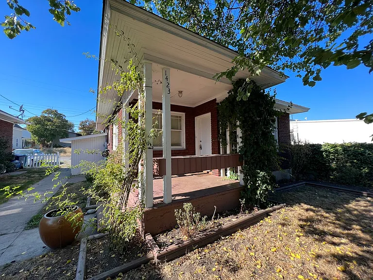 1423 N Howard St — Photo 2