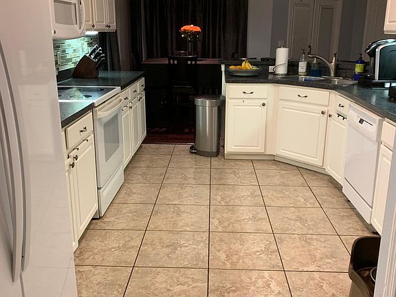 3rd image of 3133 Buck Hill Pl