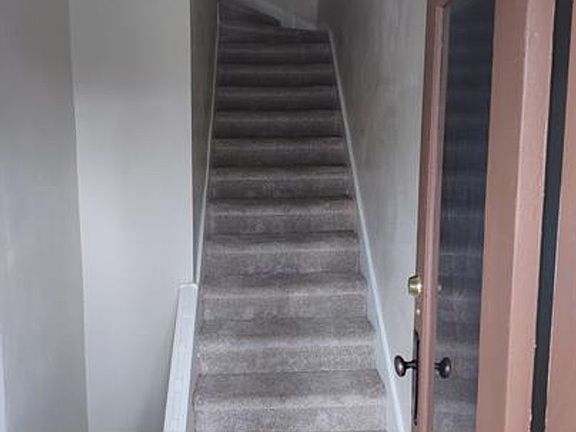 5th image of 1247 E 2nd St #2