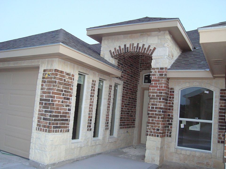 1st image of 3913 Violet Ave