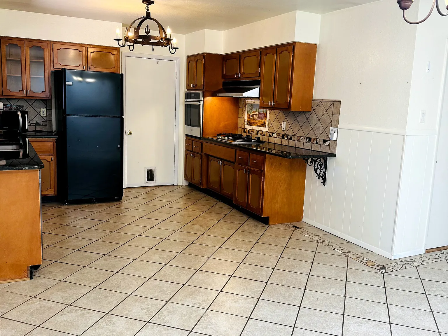 4 bed, 1293 sqft, $2,000 — Photo 3
