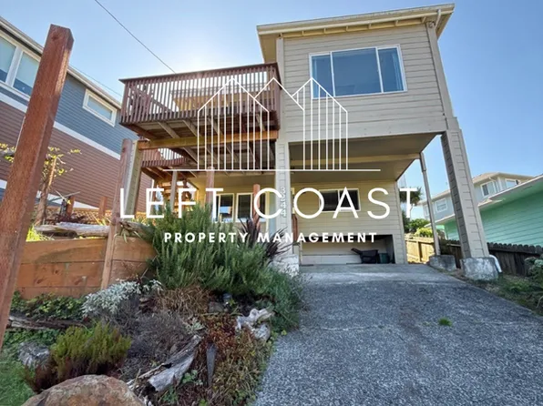 3244 NW Oar Dr, Lincoln City, OR 97367