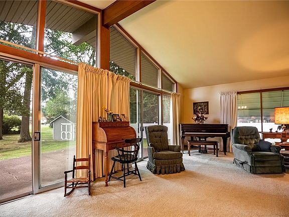 5th image of 485 Richmond Dr