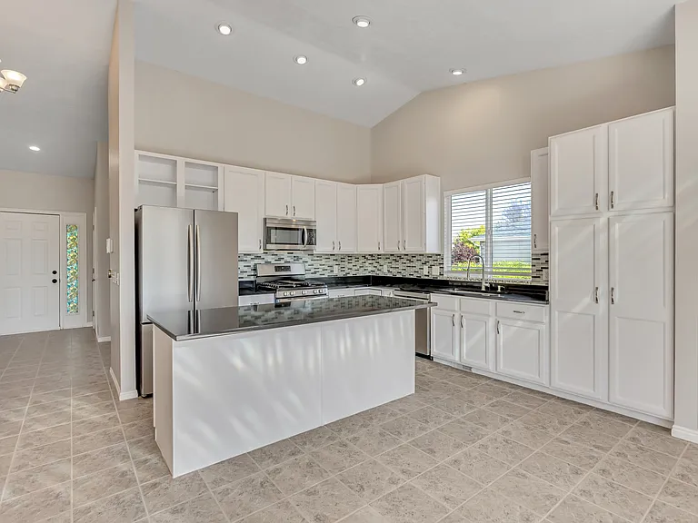 8847 S Mountain Vista Dr — Photo 24