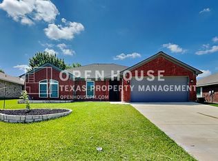 604 Dorchester Ln, Mansfield, TX 76063