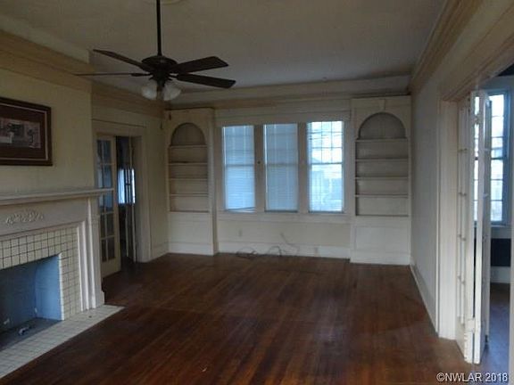 4th image of 1046 College St