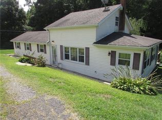9058 Roberts Hollow Rd, Elizabeth, PA 15037