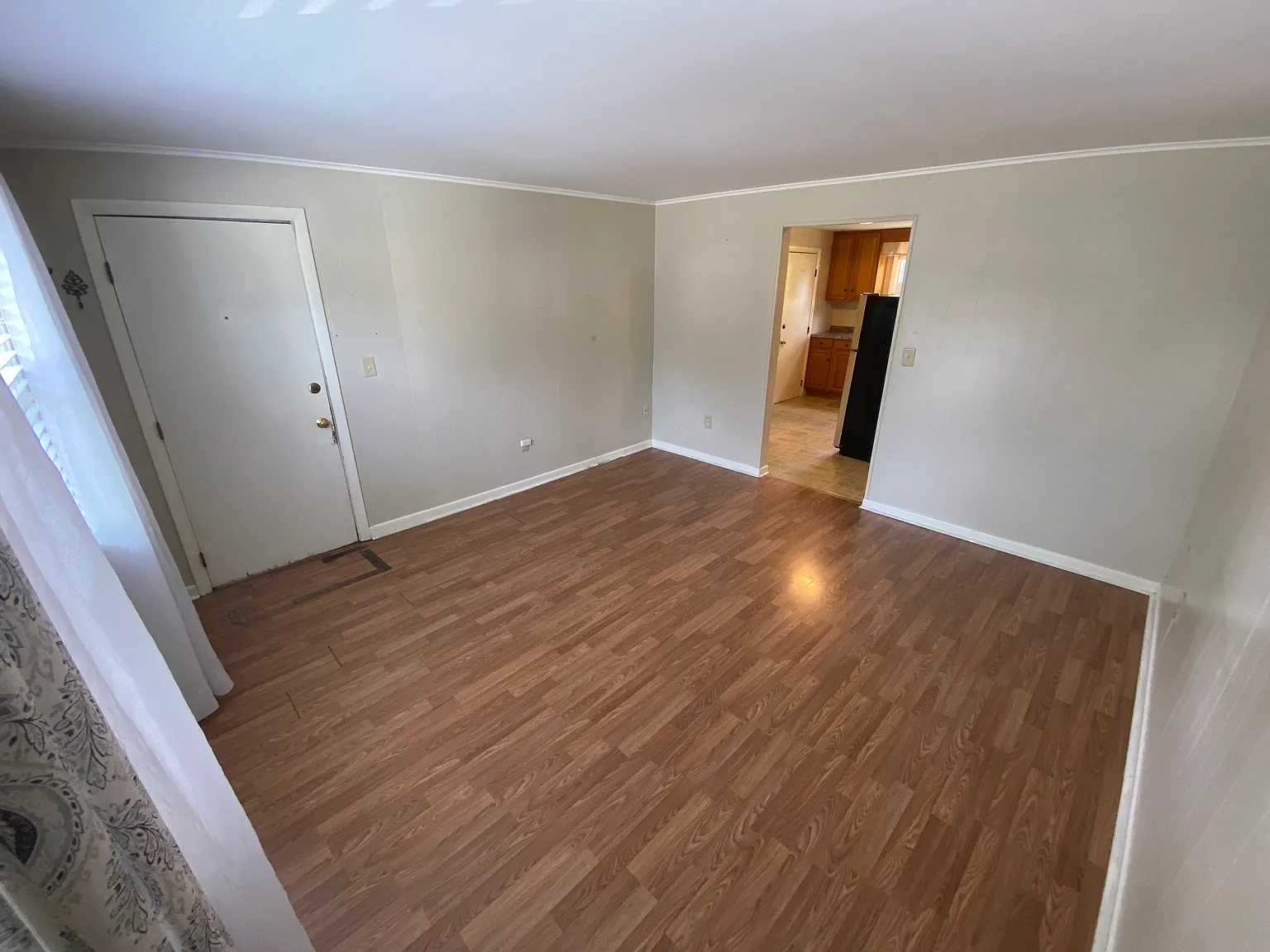 2 bed, 800 sqft, $2,200 — Photo 3
