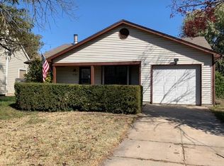 2130 S Fieldcrest Cir, Wichita, KS 67209