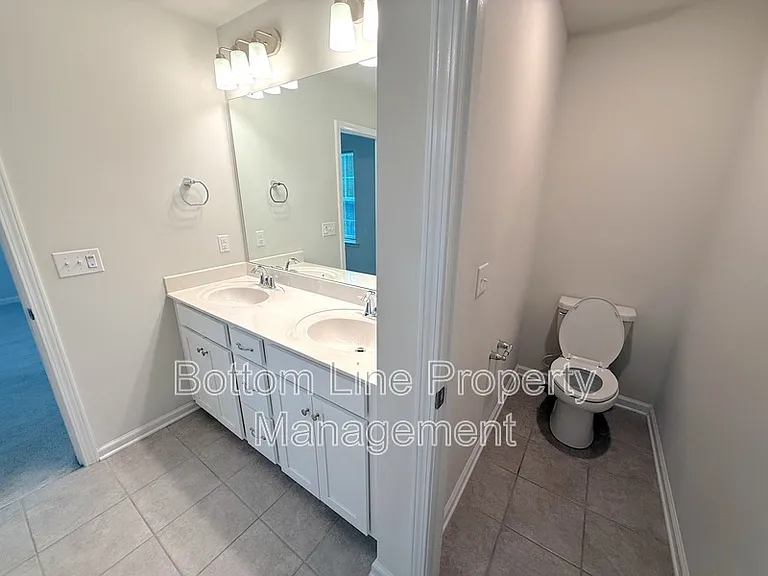 729 Willshire Falls Dr — Photo 21