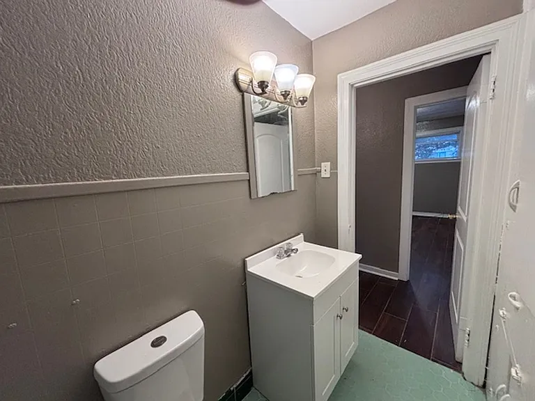 3906 S Barrow Dr — Photo 13