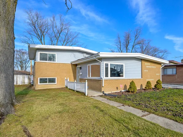 339 Sandra Ln, Chicago Heights, IL 60411