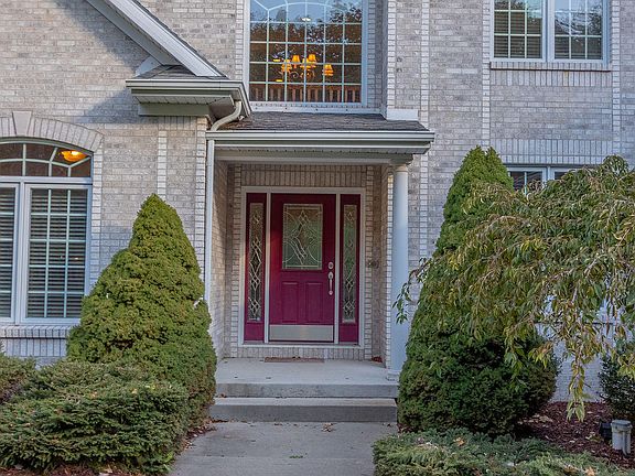 3rd image of 1351 Trotters Ln
