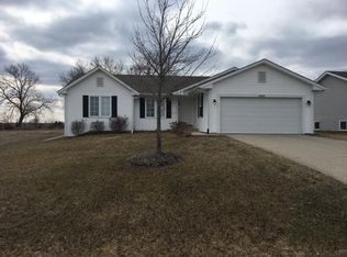 4008 Westridge Dr, Winnebago, IL 61088