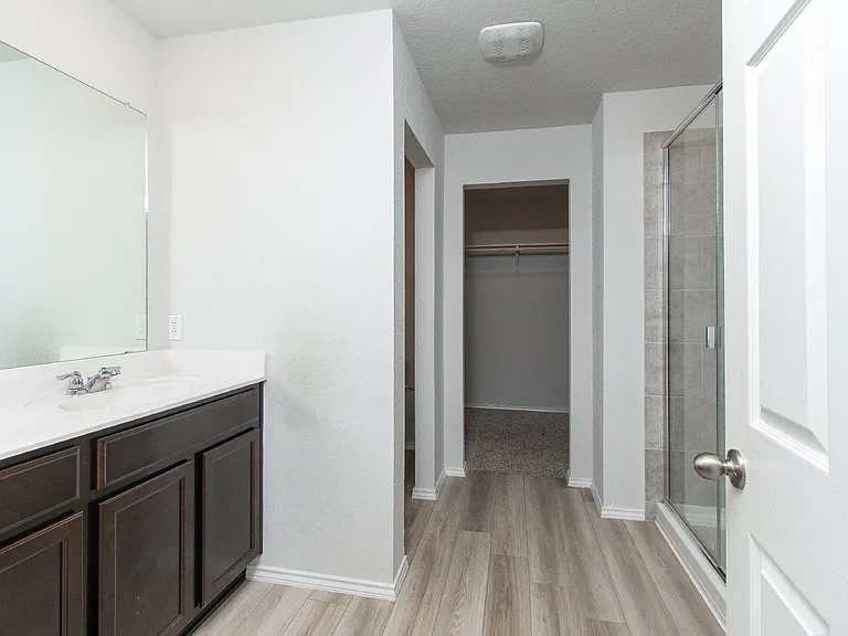 10009 Avendesora Rd — Photo 11
