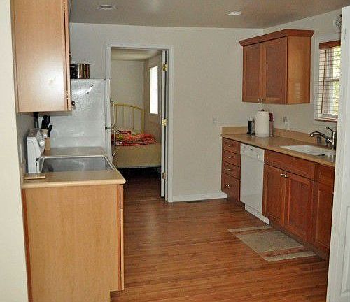 2nd image of 3316 Lakeshore Dr