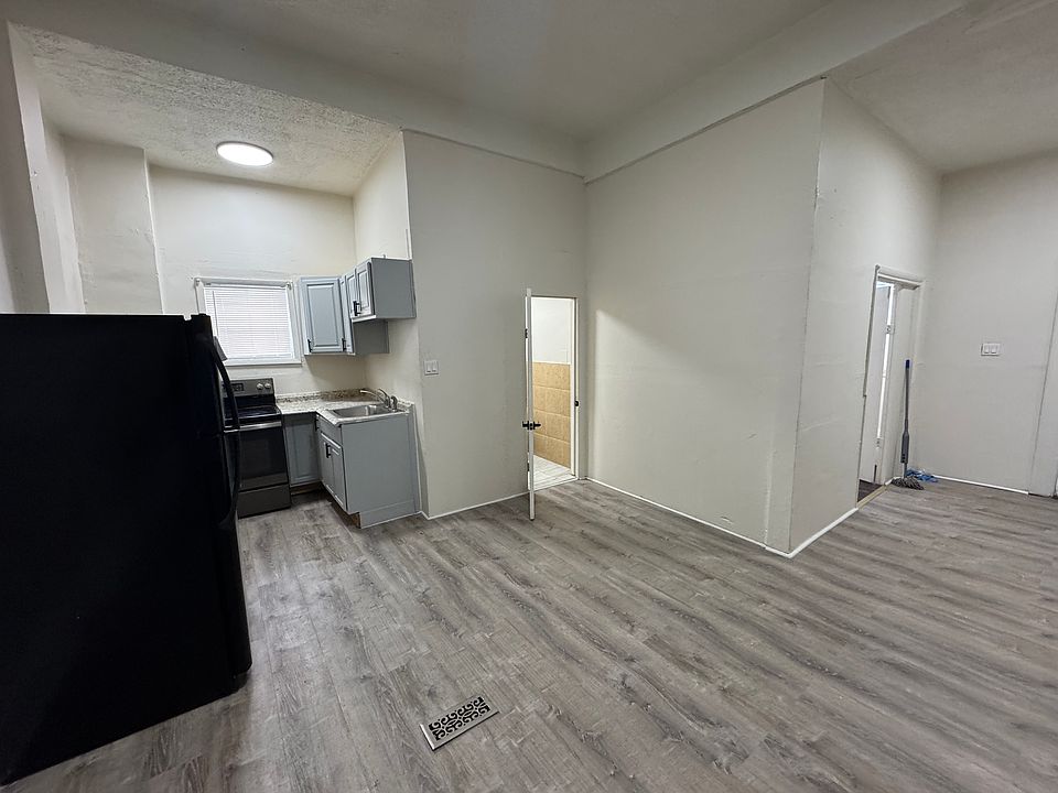 1st image of 3068 River Ave #A