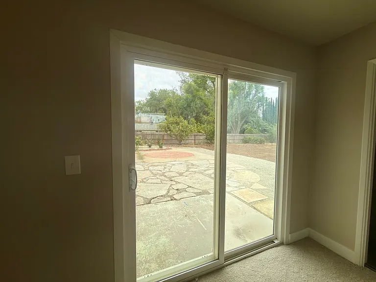 831 Monticello Dr — Photo 33
